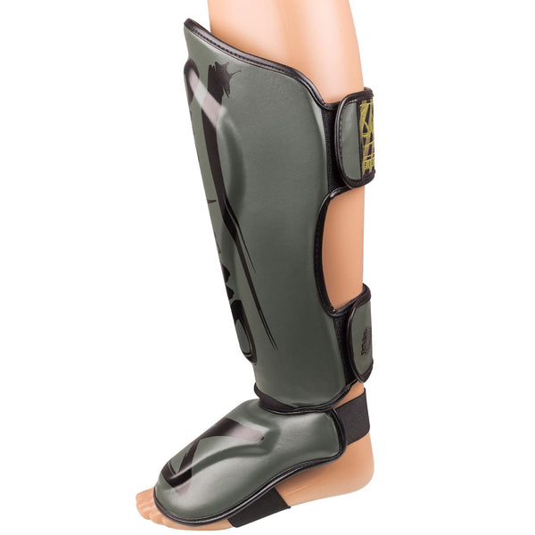 8 WEAPONS Schienbeinschoner, Unlimited 2.0, olive-schwarz